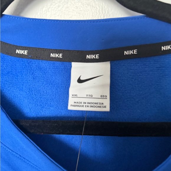 NWT Nike Pullover - Picture 3 of 5